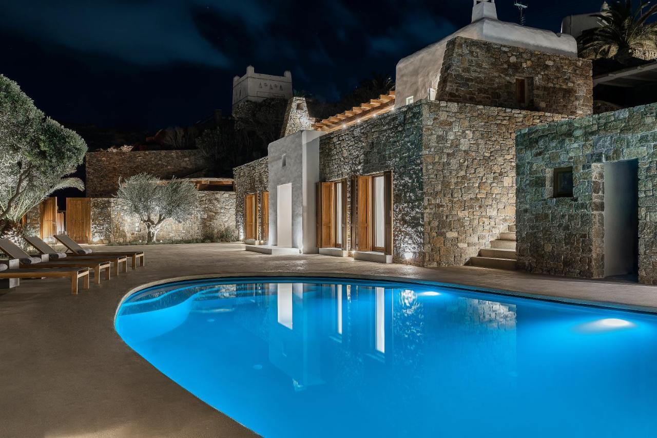 Christina's Panormos Villa *